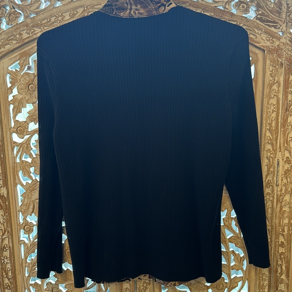 Chicos - Picture 2 of 4
